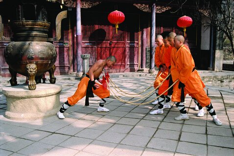MASTERS OF SHAOLIN KUNG FU