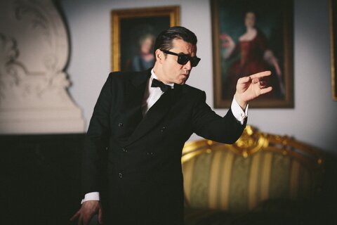 FALCO MEETS AMADEUS